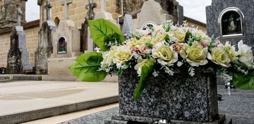 Role of Tradition in Burial Services